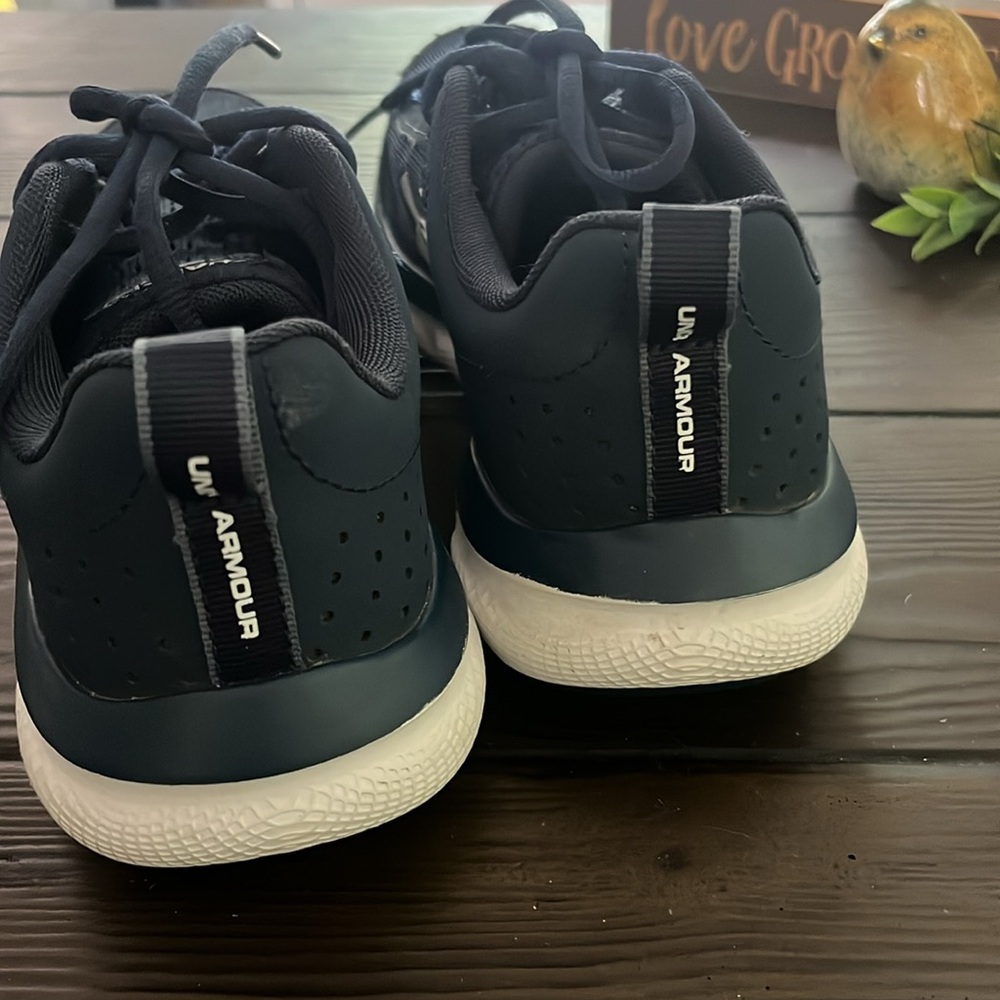 Under Armour sneakers in navy and white - Picture 7 of 11